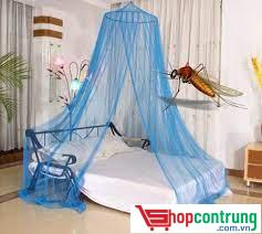 Sử dụng màn chống muỗi để bảo vệ bản thân vào ban đêm